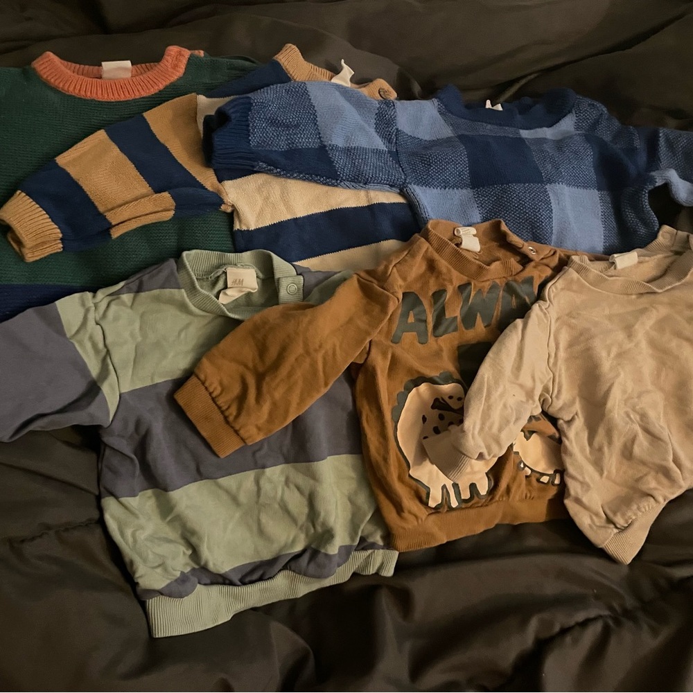 H& M Sweater 0-6 Months